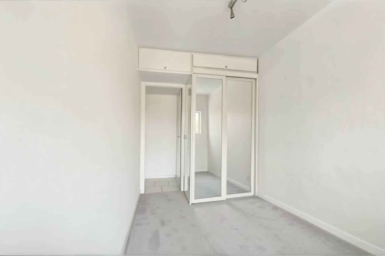 Immobilienangebot - Hamburg Marienthal - Alle - 3 Zimmer- Eigentumswohnung mit Dachterrasse und Tiefgaragenplatz im Herzen von Hamburg - Marienthal