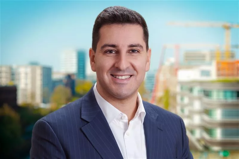 Christopher Aykal - Fillialleitung Wandsbek - Hamvoba Immobilien