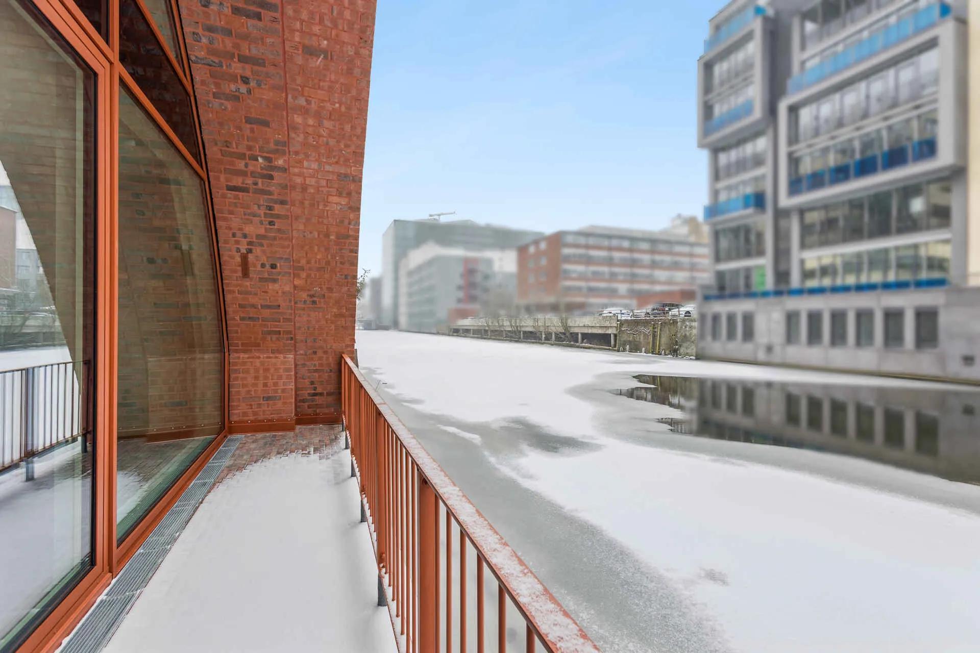 Immobilienangebot - Hamburg - Alle - Exklusive 3-Zimmer-Wohnung mit hochwertiger Ausstattung und Wasserblick zum Fleet - Ohne Stellplatz