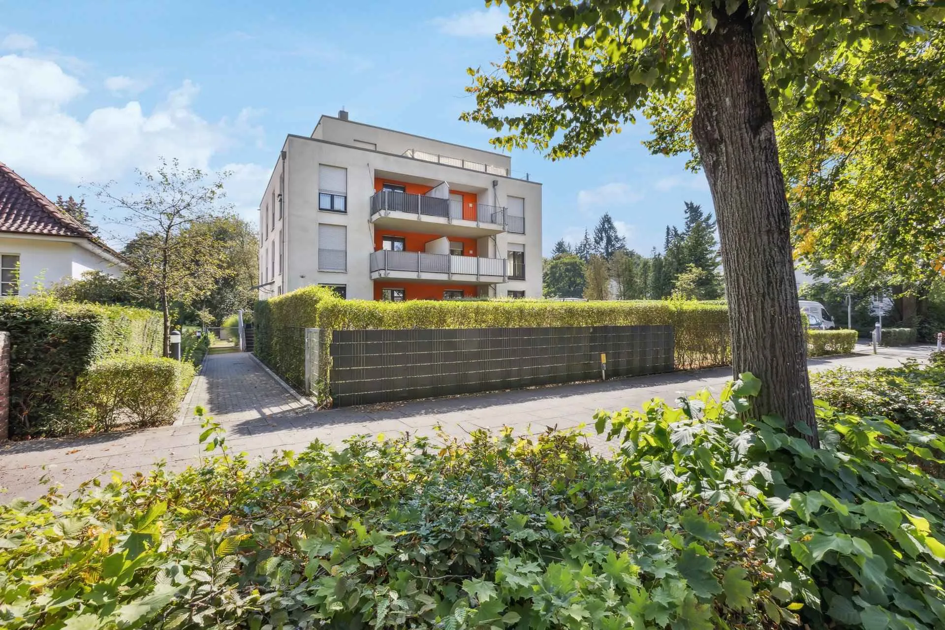 Immobilienangebot - Hamburg - Alle - Hereinspaziert ! Top- gepflegte  Maisonettewohnung  in Hamburg - Meiendorf