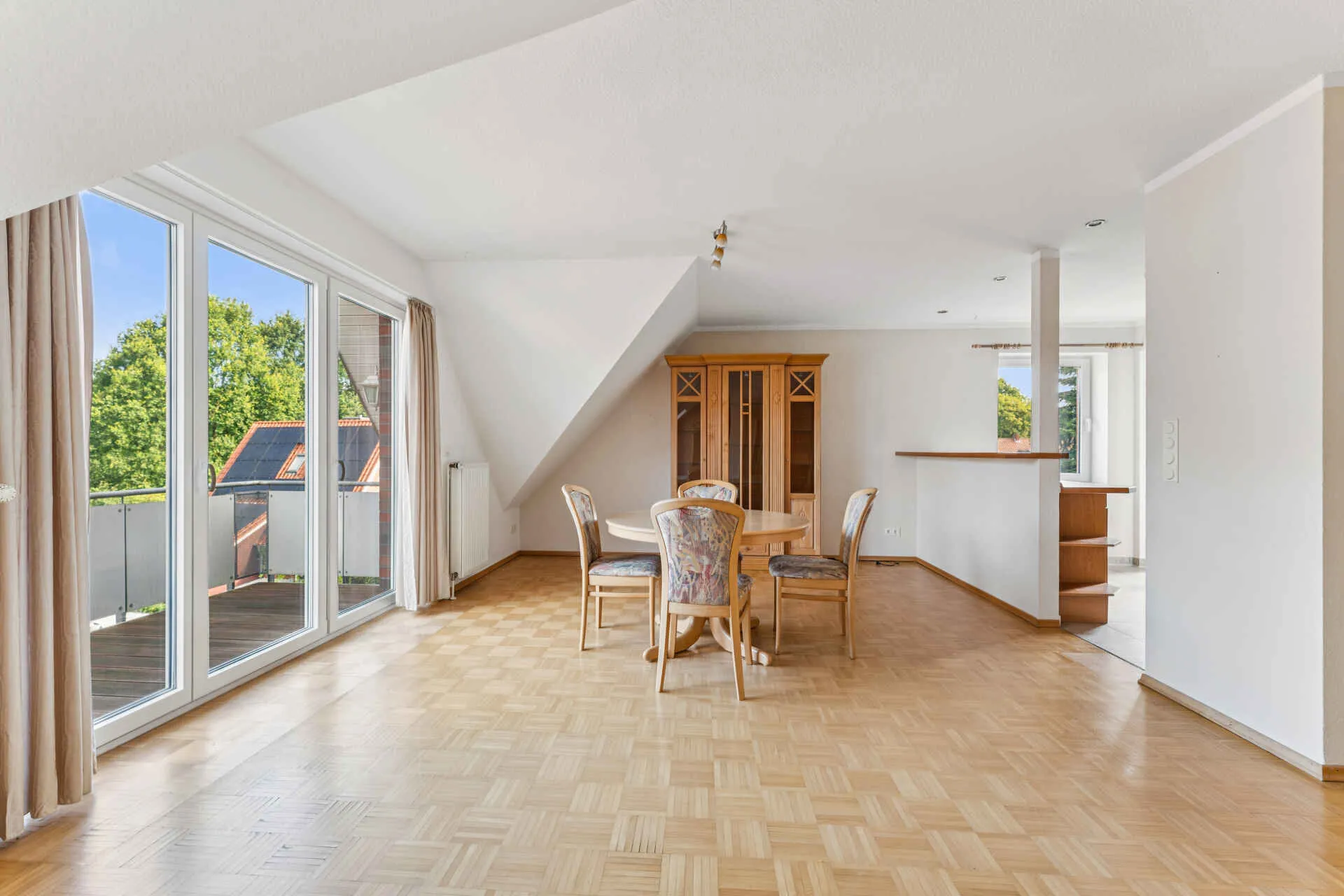 Immobilienangebot - Hamburg - Alle - Maisonette mit Mehrwert: Flexibler Schnitt (2–3 Zi.), ausgebauter Dachboden & 2 Balkone!