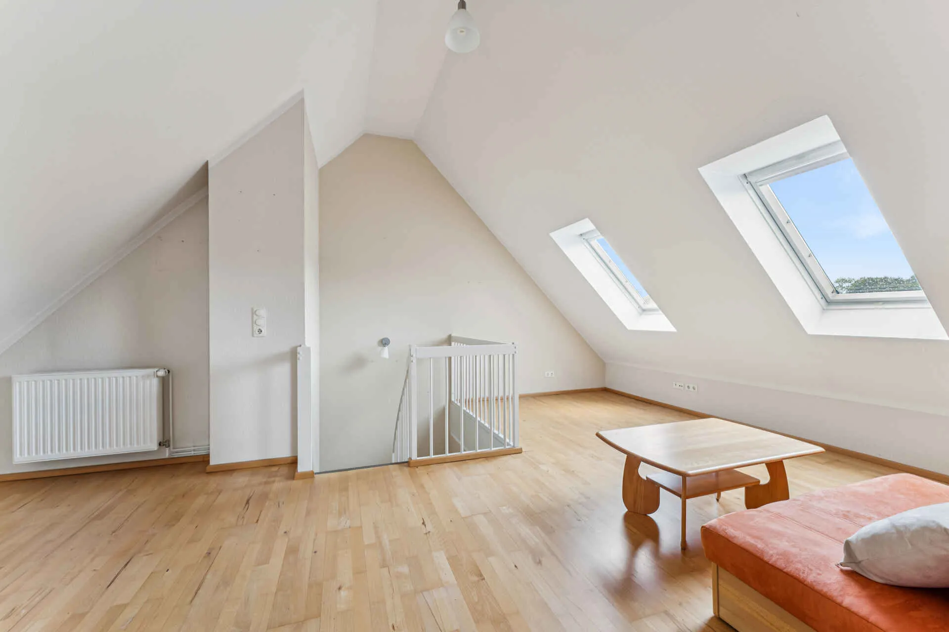 Immobilienangebot - Hamburg - Alle - Maisonette mit Mehrwert: Flexibler Schnitt (2–3 Zi.), ausgebauter Dachboden & 2 Balkone!