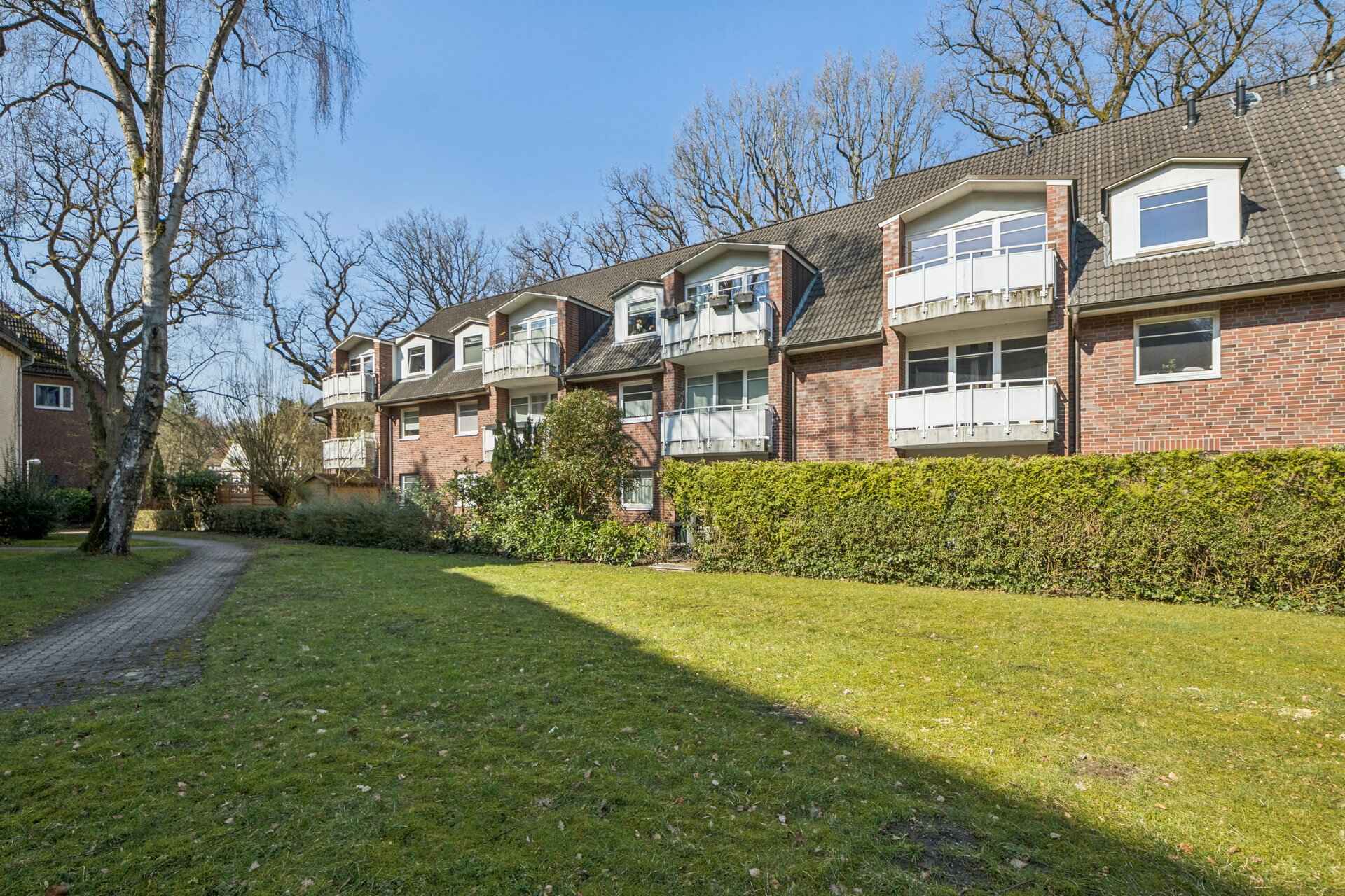 Immobilienangebot - Hamburg - Alle - Kaufen statt Mieten - gepflegte 3 -Zi-Wohnung mit Tiefgaragenstellplatz in HH-Wellingsbüttel