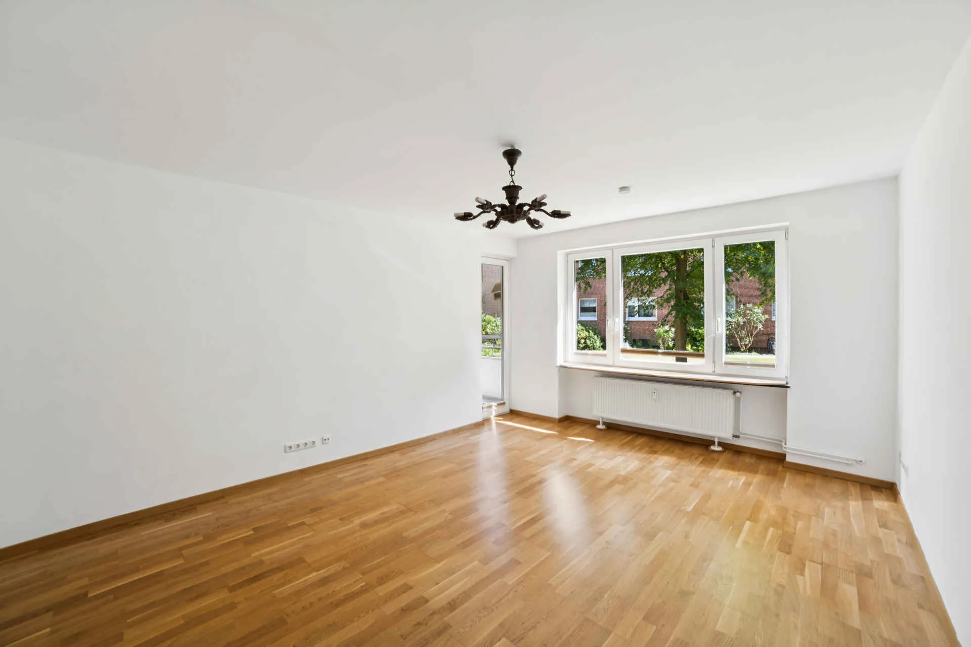Immobilienangebot - Wedel - Alle - Erbbaurecht!  Einziehen und wohlfühlen
3-Zimmer-Wohnung in zentraler Lage von Wedel