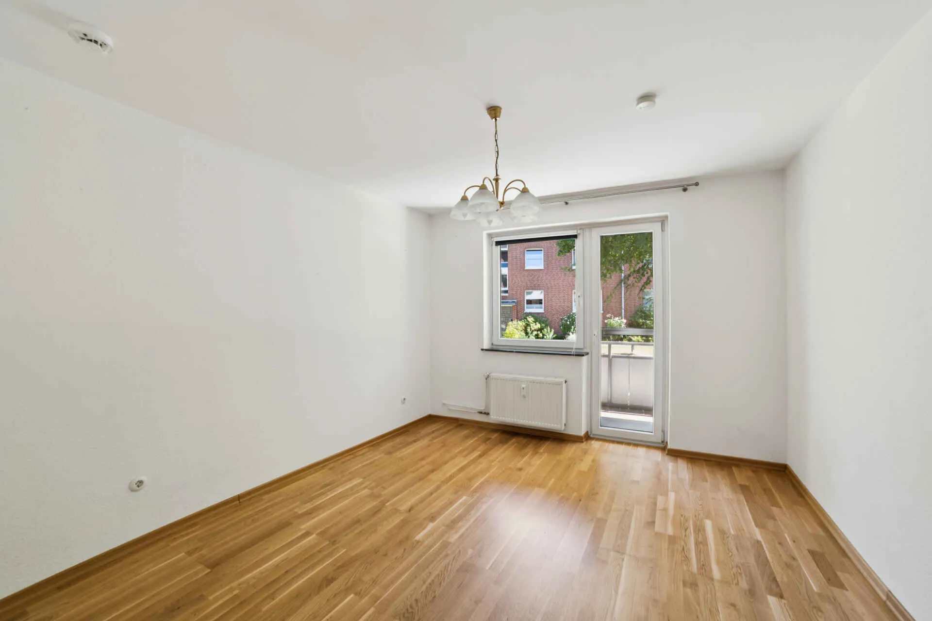 Immobilienangebot - Wedel - Alle - Erbbaurecht!  Einziehen und wohlfühlen
3-Zimmer-Wohnung in zentraler Lage von Wedel