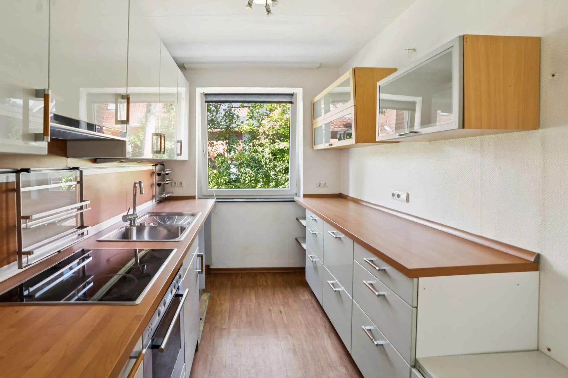 Immobilienangebot - Wedel - Alle - Erbbaurecht!  Einziehen und wohlfühlen
3-Zimmer-Wohnung in zentraler Lage von Wedel