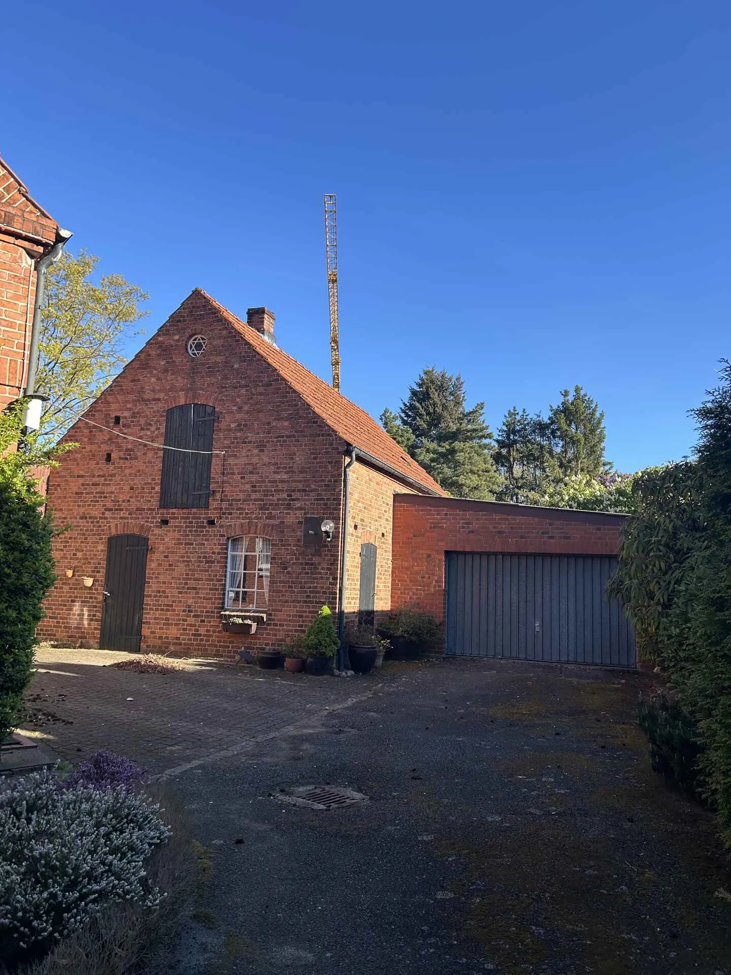 Immobilienangebot - Geesthacht - Alle - Handwerker aufgepasst! Einfamilienhaus mit Potential und weitläufigem Grundstück in Geesthacht