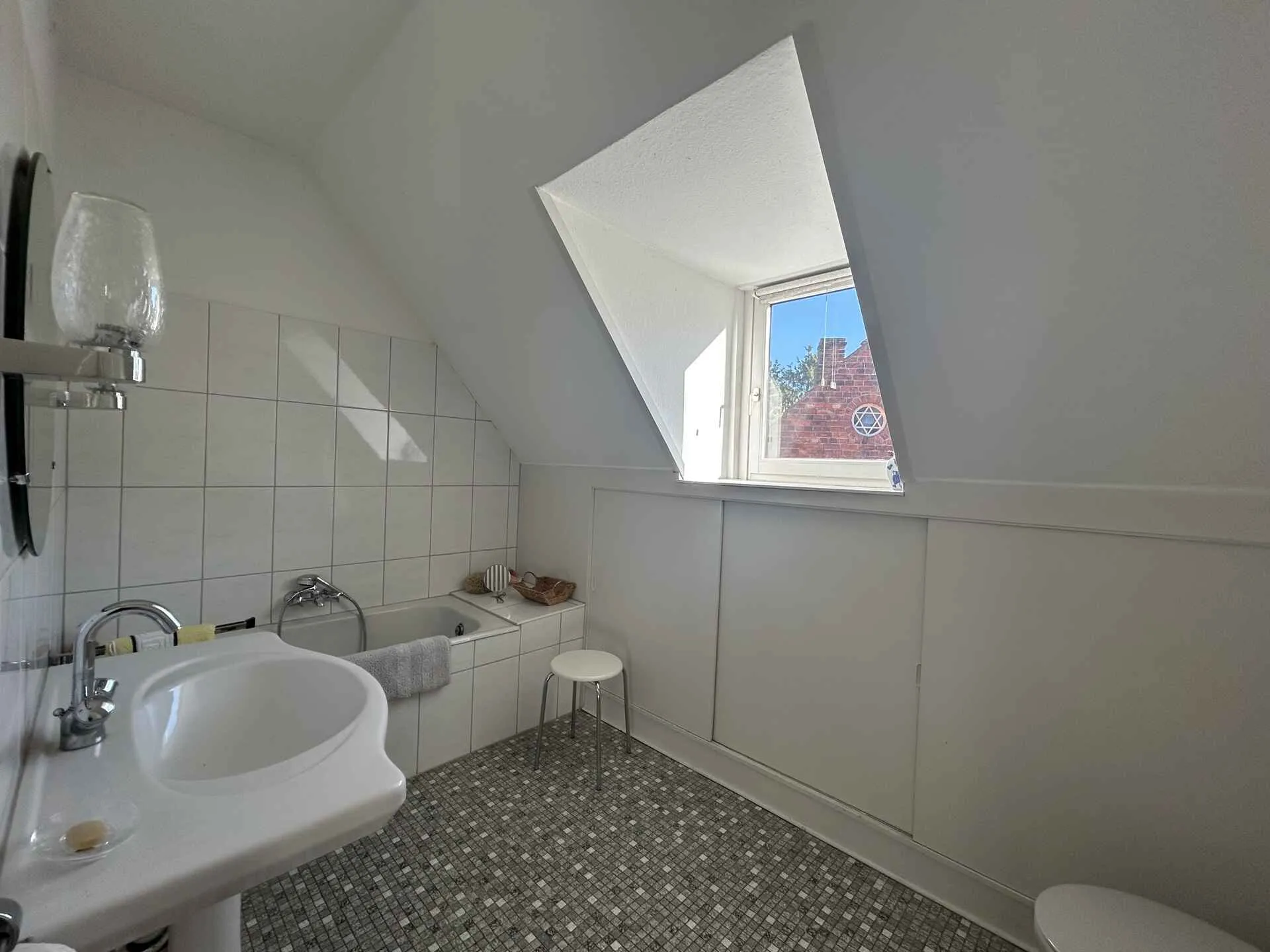 Immobilienangebot - Geesthacht - Alle - Handwerker aufgepasst! Einfamilienhaus mit Potential und weitläufigem Grundstück in Geesthacht
