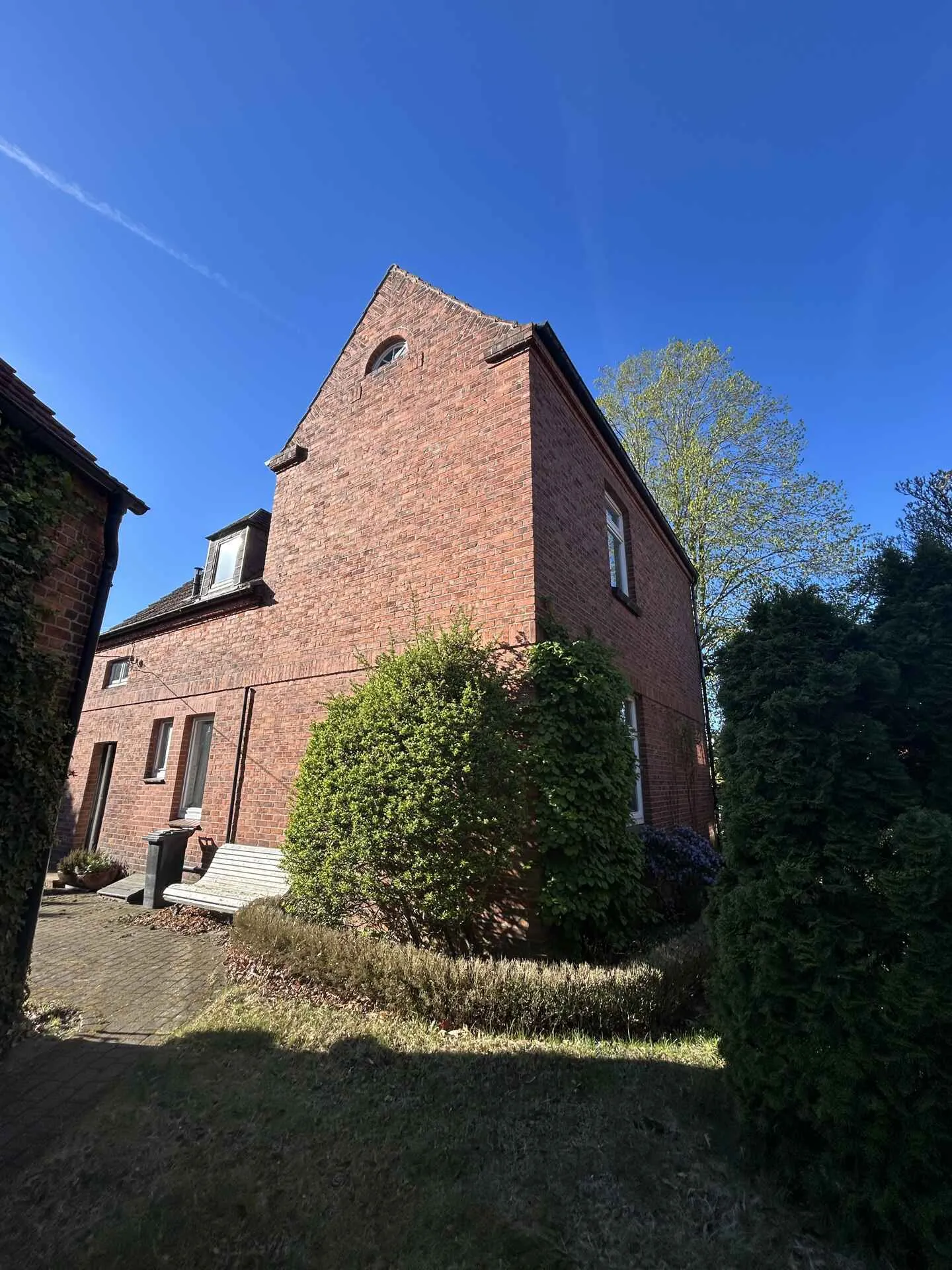 Immobilienangebot - Geesthacht - Alle - Handwerker aufgepasst! Einfamilienhaus mit Potential und weitläufigem Grundstück in Geesthacht