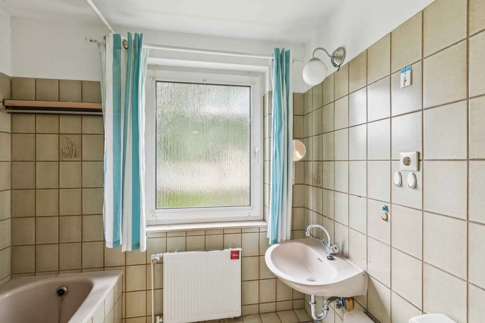 Immobilienangebot - Hamburg - Alle - Ihr neues Wohnglück mit Erbpachtgrundstück – Doppelhaushälfte mit Garten und Potenzial in Langenhorn